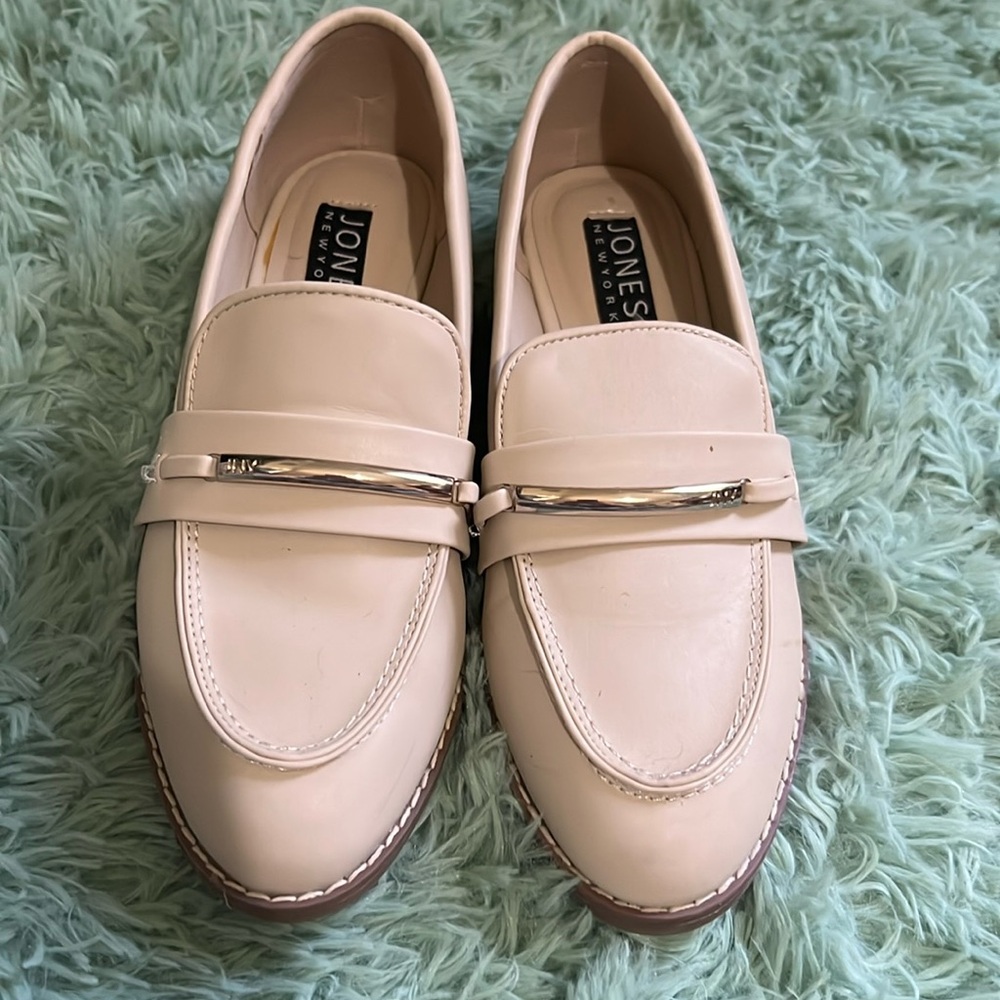 Jones New York Cream Loafers with Silver Accent